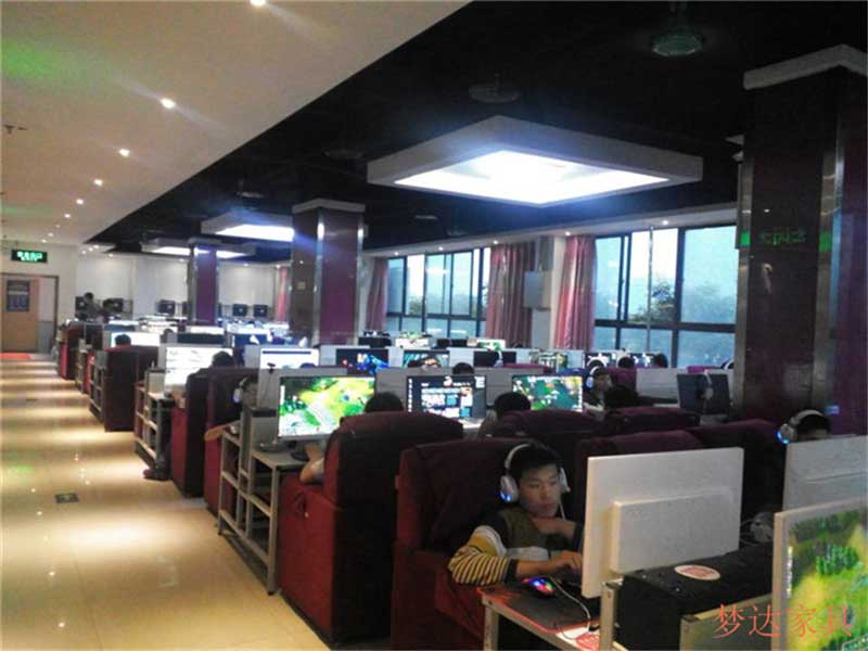 鄭州輝煌網(wǎng)吧會所裝修效果圖