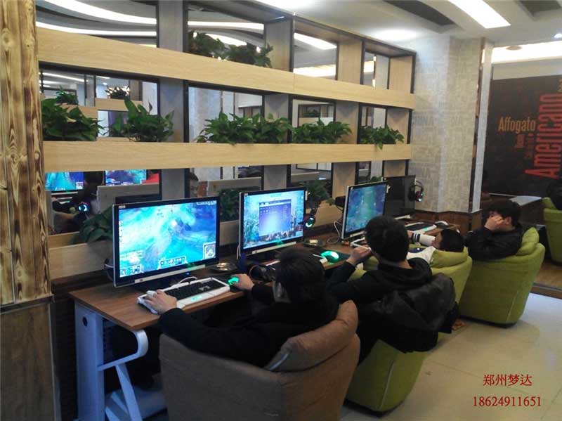 艾唯拉網(wǎng)咖沙發(fā)裝修效果圖