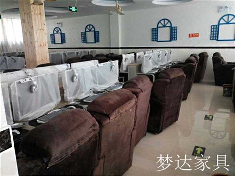 潘多拉網(wǎng)絡(luò)網(wǎng)吧桌椅沙發(fā)裝修效果圖