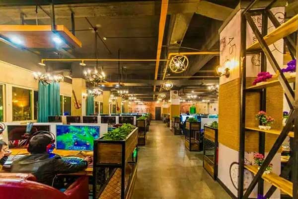 夢達網吧家具裝修效果圖