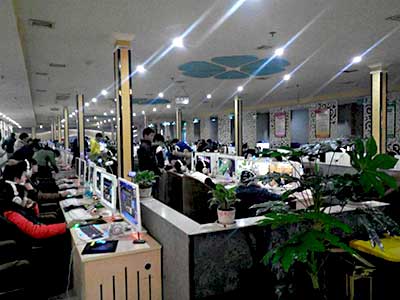 周口西華縣超然網(wǎng)吧桌椅沙發(fā)定制批發(fā)