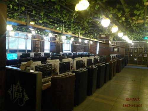 魔方5網(wǎng)咖桌椅裝修效果圖