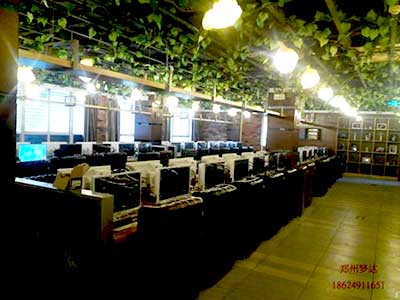 新鄉(xiāng)魔方5網(wǎng)咖桌椅網(wǎng)咖沙發(fā)定制