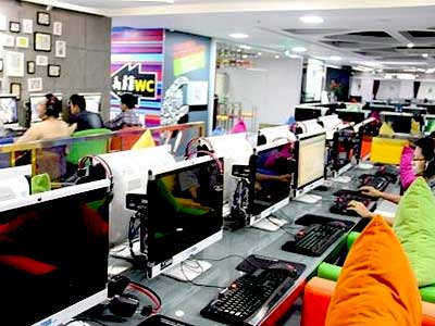 新鄉(xiāng)衛(wèi)輝市金稅網(wǎng)吧網(wǎng)吧桌椅沙發(fā)定制