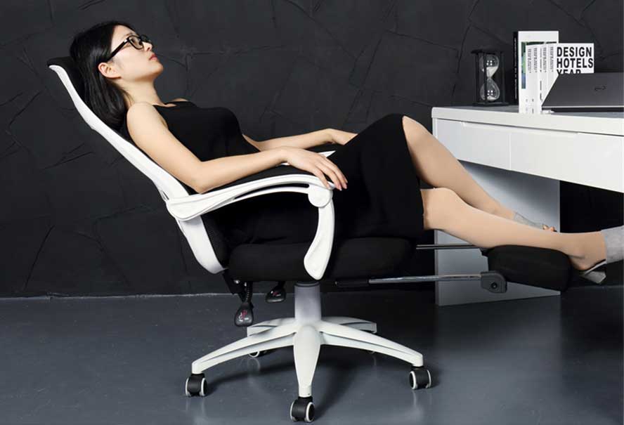 夢達(dá)黑白色網(wǎng)吧電競椅設(shè)計(jì)效果圖