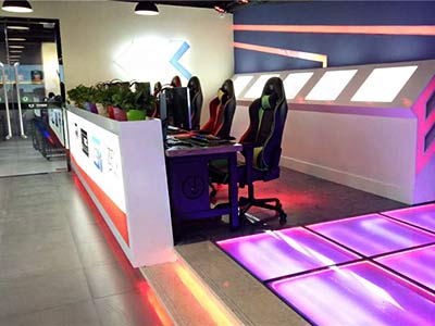 翼博電競(jìng)館網(wǎng)吧桌椅定做