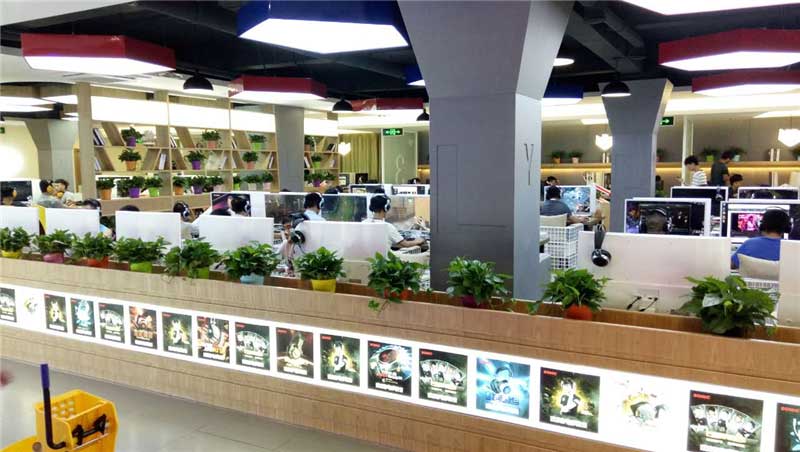 翼博電競(jìng)館網(wǎng)吧桌椅裝修效果圖