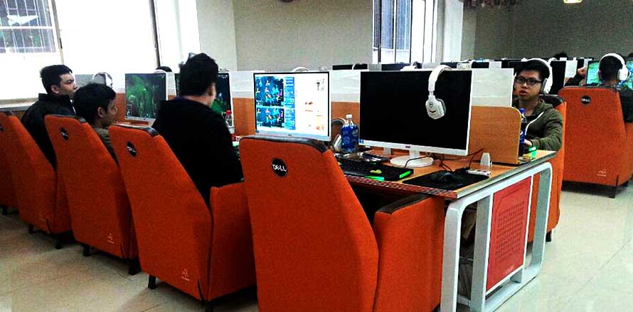 夢(mèng)達(dá)網(wǎng)咖沙發(fā)椅子裝修效果圖