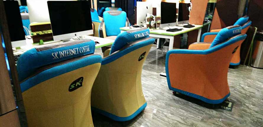 夢達(dá)網(wǎng)吧沙發(fā)圍椅裝修效果圖