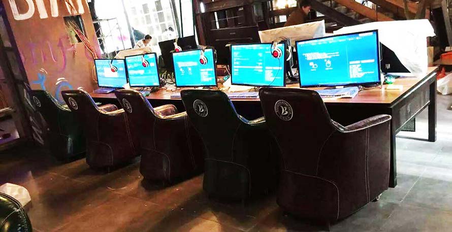 夢(mèng)達(dá)網(wǎng)吧高檔沙發(fā)裝修效果圖