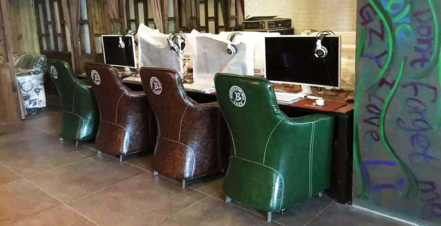 夢(mèng)達(dá)網(wǎng)吧高檔沙發(fā)裝修效果圖