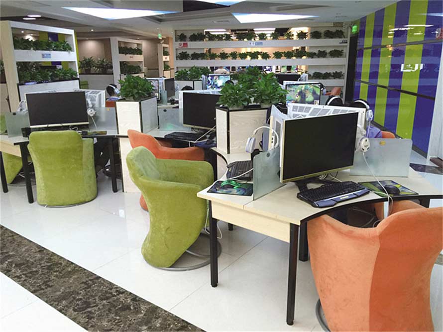 夢達網(wǎng)吧異形桌裝修效果圖