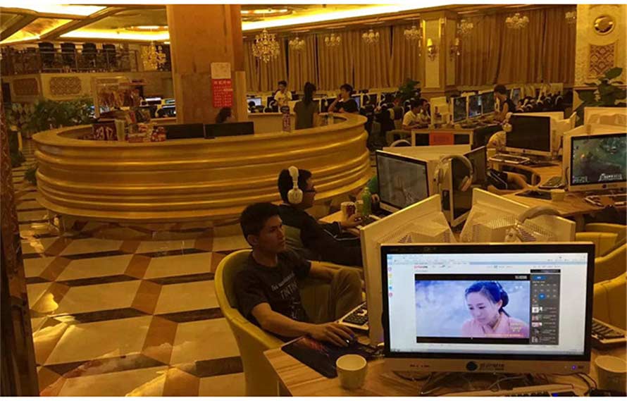 夢達網(wǎng)吧異形桌裝修效果圖