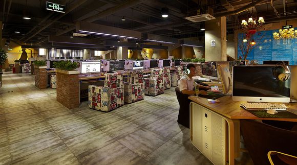 極光網(wǎng)咖桌椅裝修效果圖