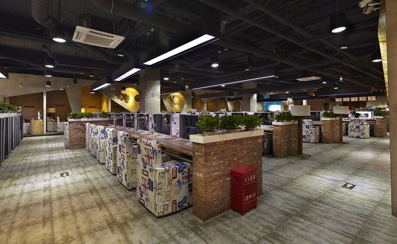 極光網(wǎng)咖桌椅裝修效果圖