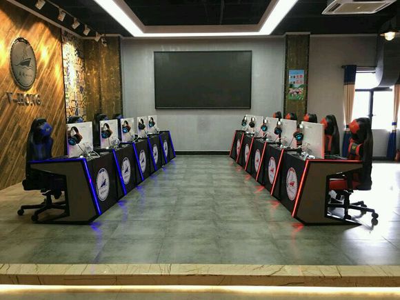 奇遇網(wǎng)咖桌椅沙發(fā)裝修效果圖