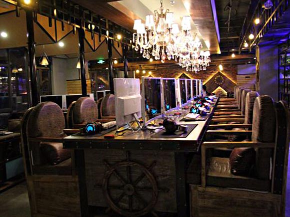 樂(lè)咖壹號(hào)網(wǎng)咖桌椅裝修效果圖