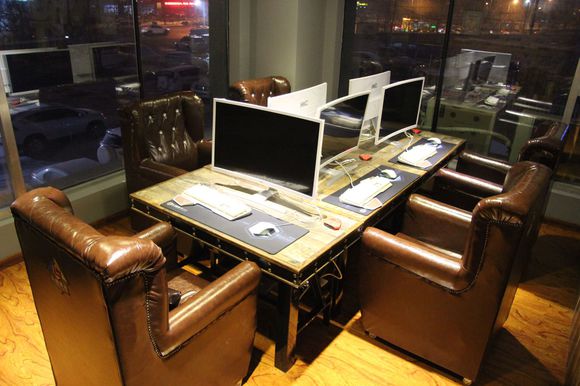 樂(lè)咖壹號(hào)網(wǎng)咖桌椅裝修效果圖