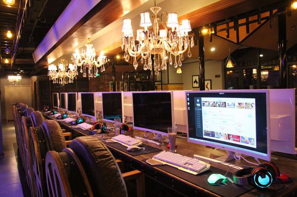 樂(lè)咖壹號(hào)網(wǎng)咖桌椅裝修效果圖