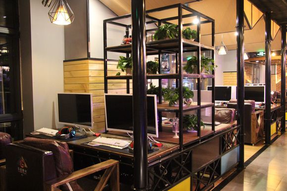 樂(lè)咖壹號(hào)網(wǎng)咖桌椅裝修效果圖