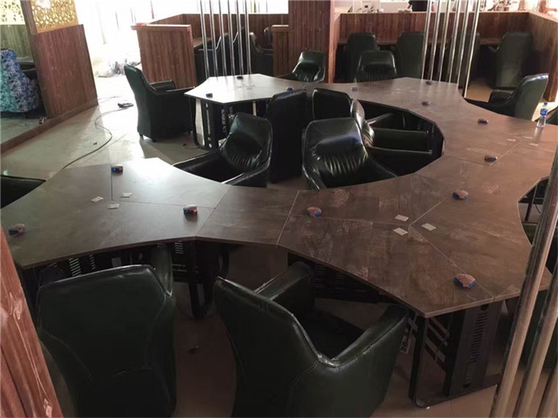 夢達(dá)個性網(wǎng)吧桌裝修效果圖