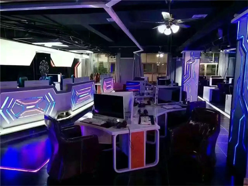 夢達(dá)個性網(wǎng)吧桌裝修效果圖