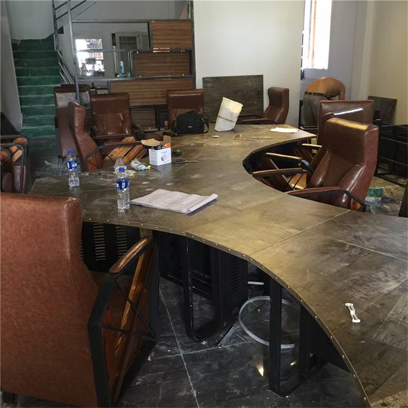 夢達(dá)個性網(wǎng)吧桌裝修效果圖