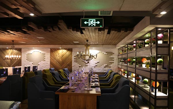 網(wǎng)吧桌椅裝修效果圖