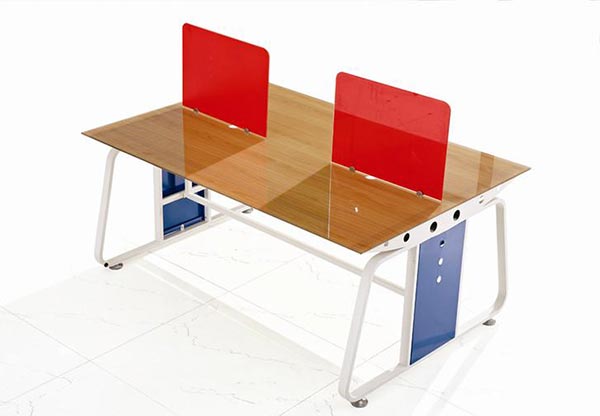 網(wǎng)吧桌子圖片