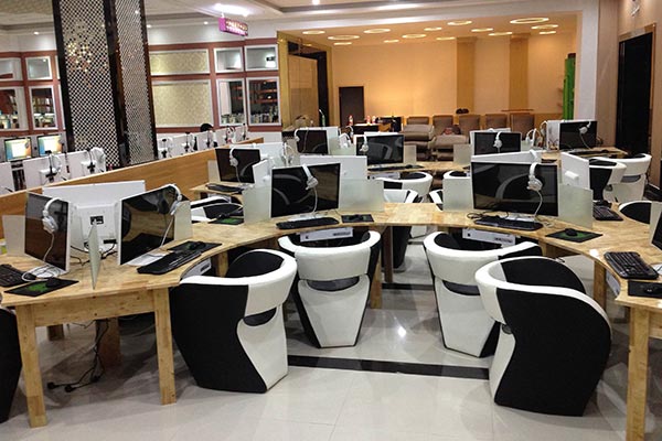 網(wǎng)吧沙發(fā)裝修效果圖