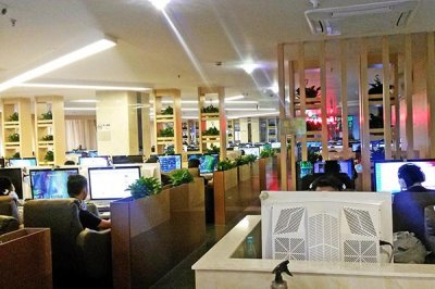 健康網(wǎng)吧桌椅，合理尺寸設(shè)計