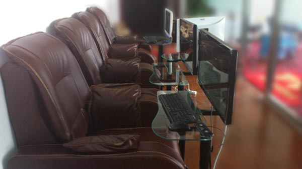 網(wǎng)吧一體沙發(fā)裝修效果圖