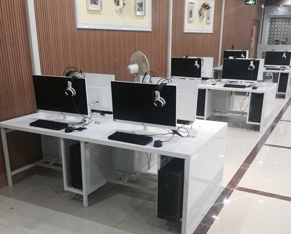 網吧桌椅保養(yǎng)