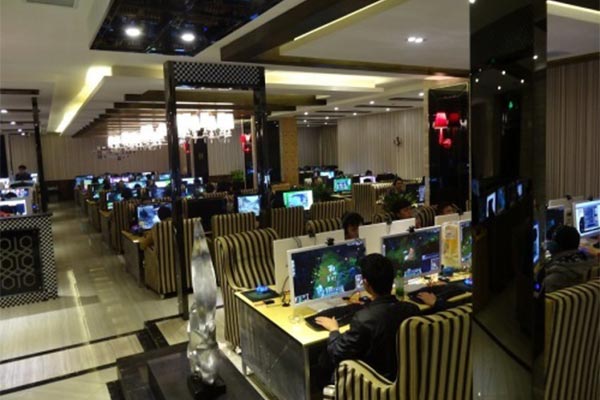 網(wǎng)吧專用沙發(fā)椅裝修圖片