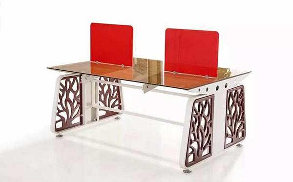 網(wǎng)吧電腦桌圖片