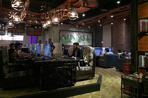 網(wǎng)吧桌椅圖片