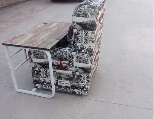 網(wǎng)吧用桌椅圖片