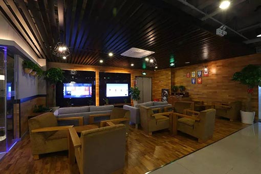 手游網(wǎng)咖桌椅裝修效果圖