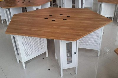 異形網(wǎng)咖桌椅批發(fā)