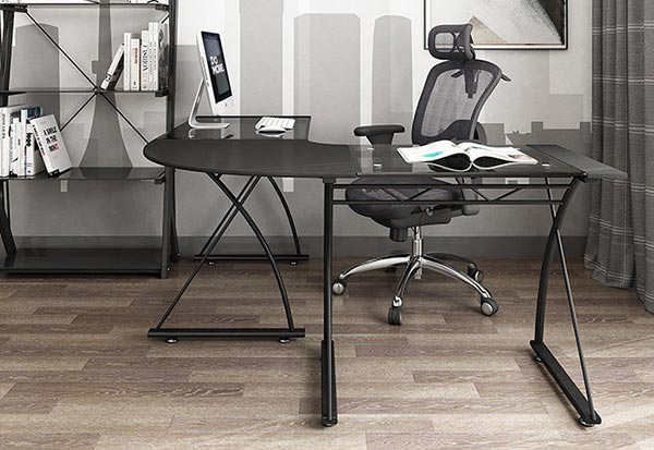 網(wǎng)吧轉(zhuǎn)角電腦桌圖片