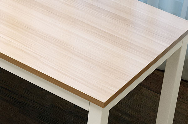 網(wǎng)吧桌子圖片